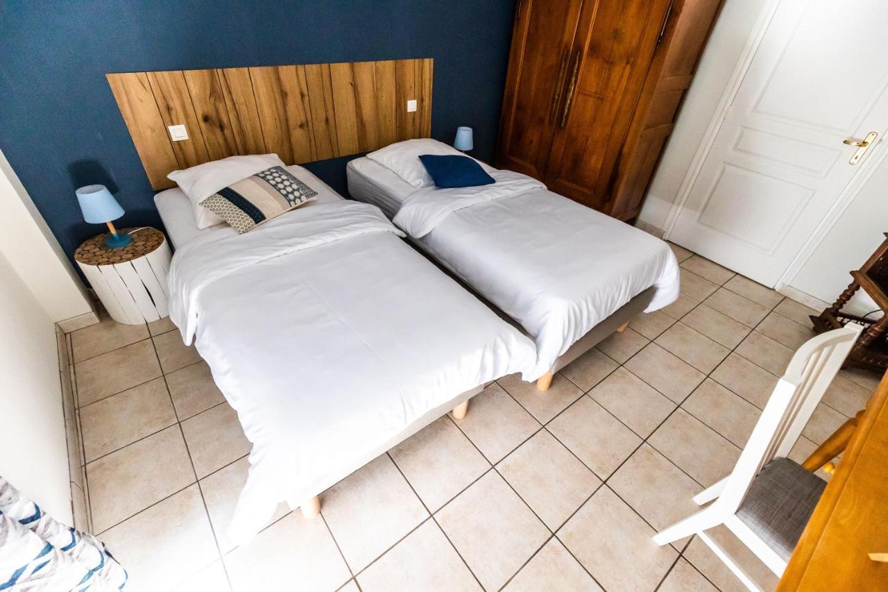 Bed and Breakfast La Minoterie Tessy-sur-Vire Zimmer foto